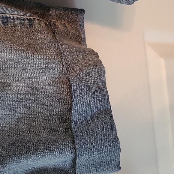 NY&Co Curvy Cropped Jeans - Picture 3 of 7